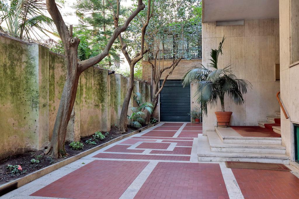 B&B Romagnosi 20 Exterior photo